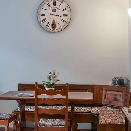 Apartment Sassomasso Como