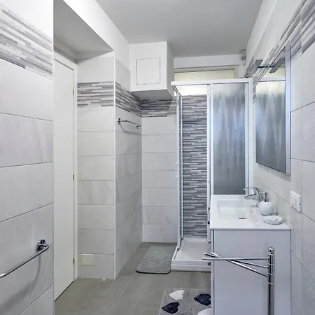 Sassomasso Apartment *